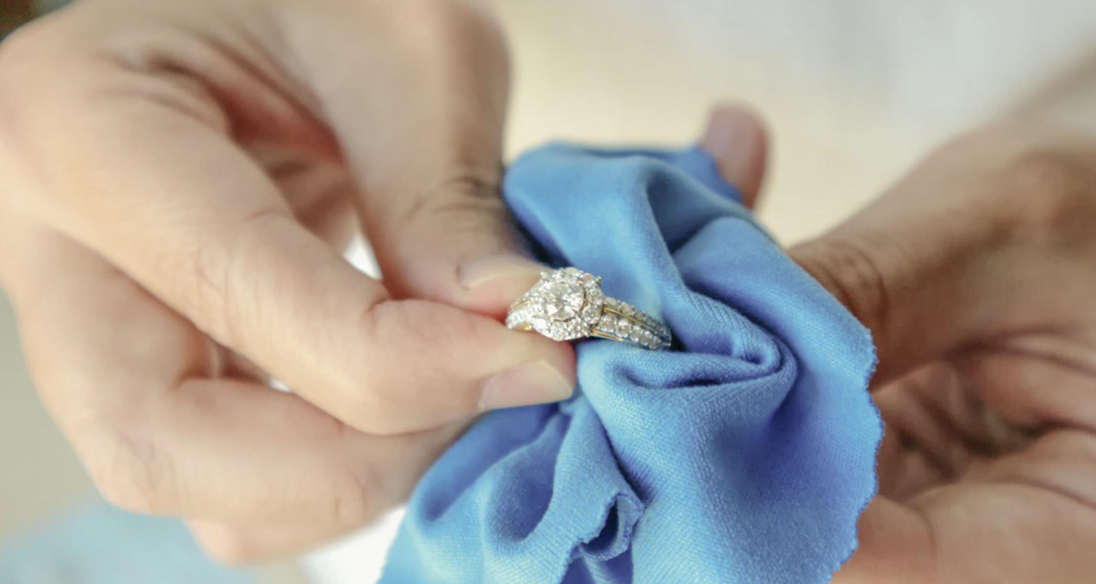 clean a diamond ring with hydrogen peroxide