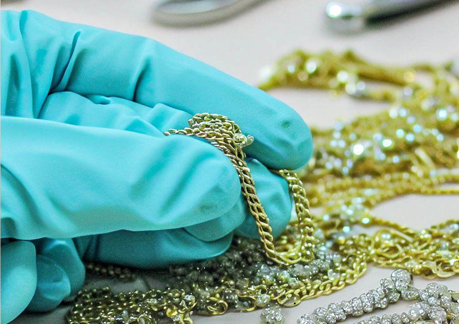 How to Clean Fake Jewelry that has Turned Green